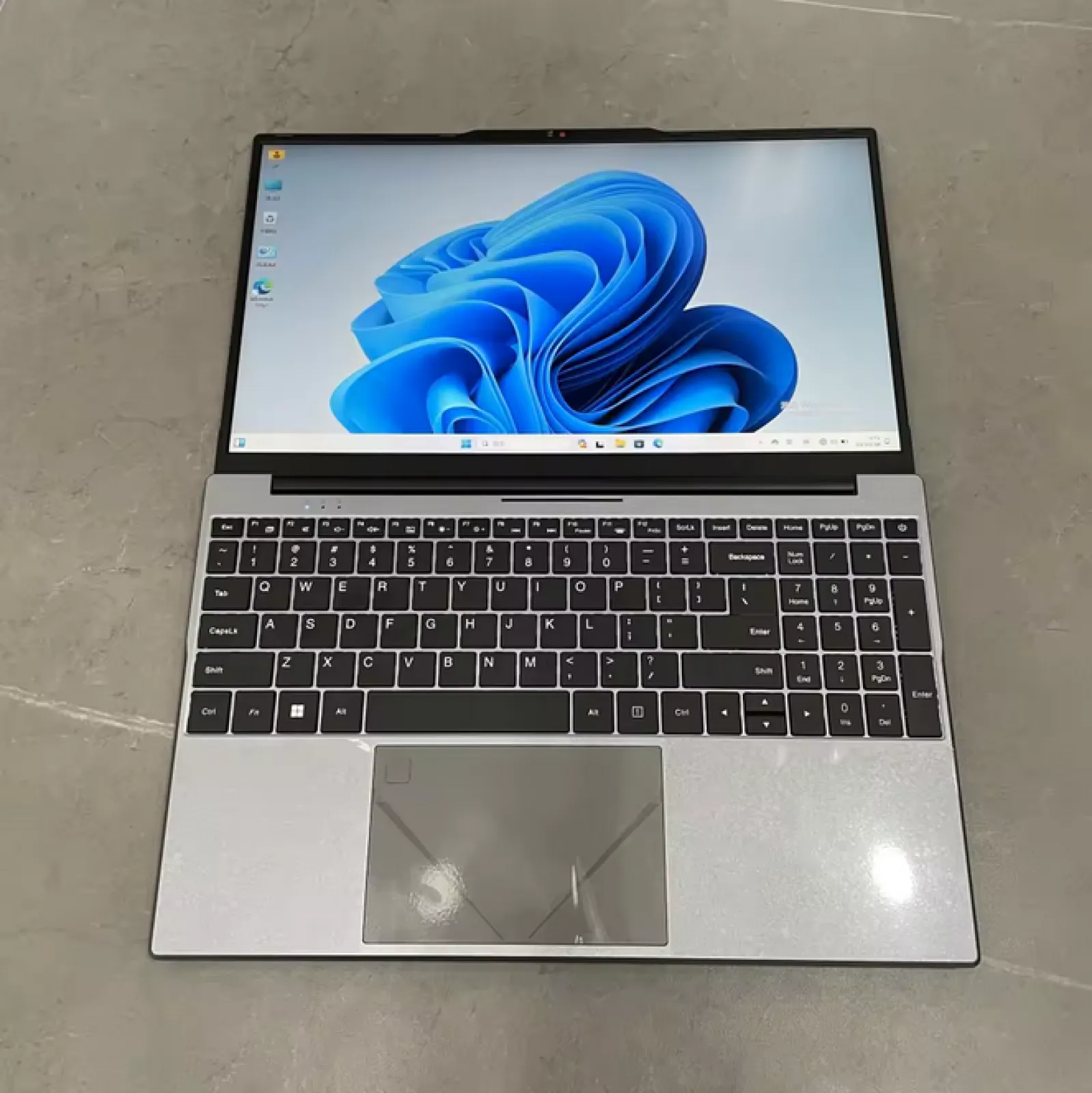 Hype SWISS Laptop · New Generation