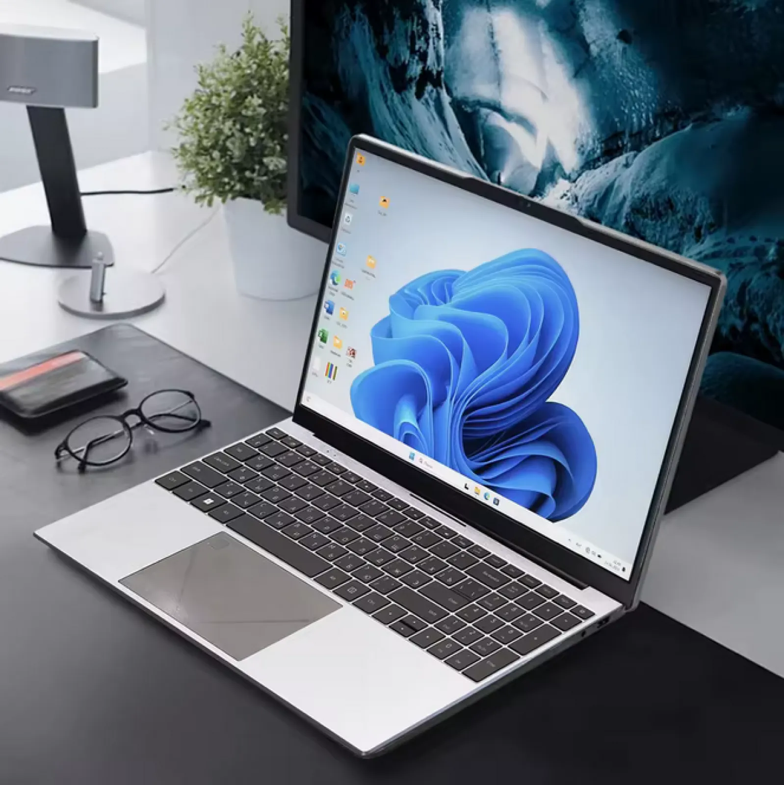 Hype SWISS Laptop · New Generation
